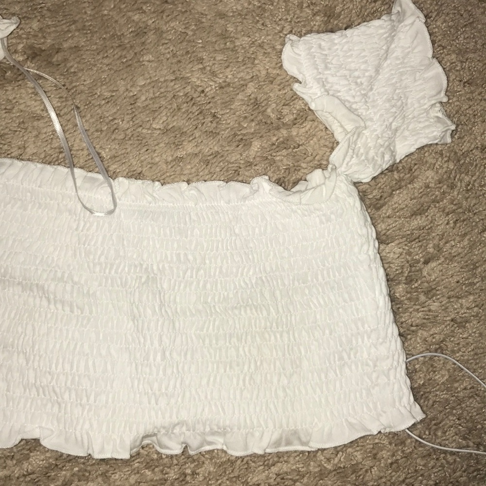 White detached off the shoulder tube crop top